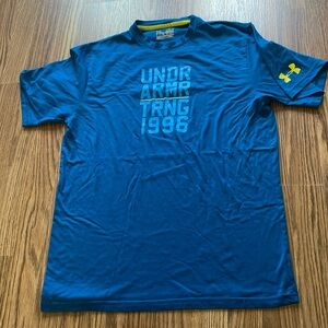 Under Armour Loose fit Heatgear T Shirt Mens Small Blue Yellow Lightweight